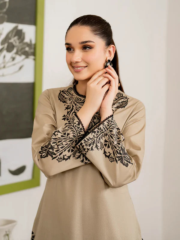 3 Pcs Women's Unstitched Embroidered Suit